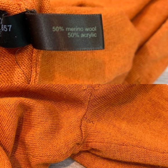 XS Limited Long Sleeve V-Neck Wrap Style Sweater - Picture 3 of 8